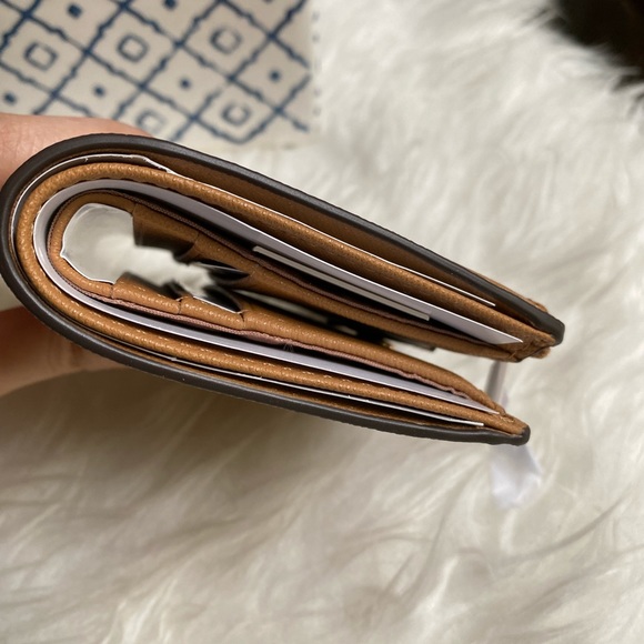 Tory Burch Emerson Mini Leather Wallet - Picture 9 of 11